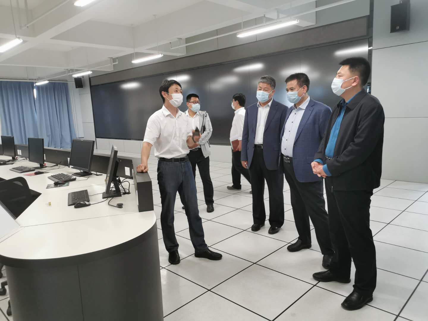 1590711810888453.jpg 1590711810888453.jpg